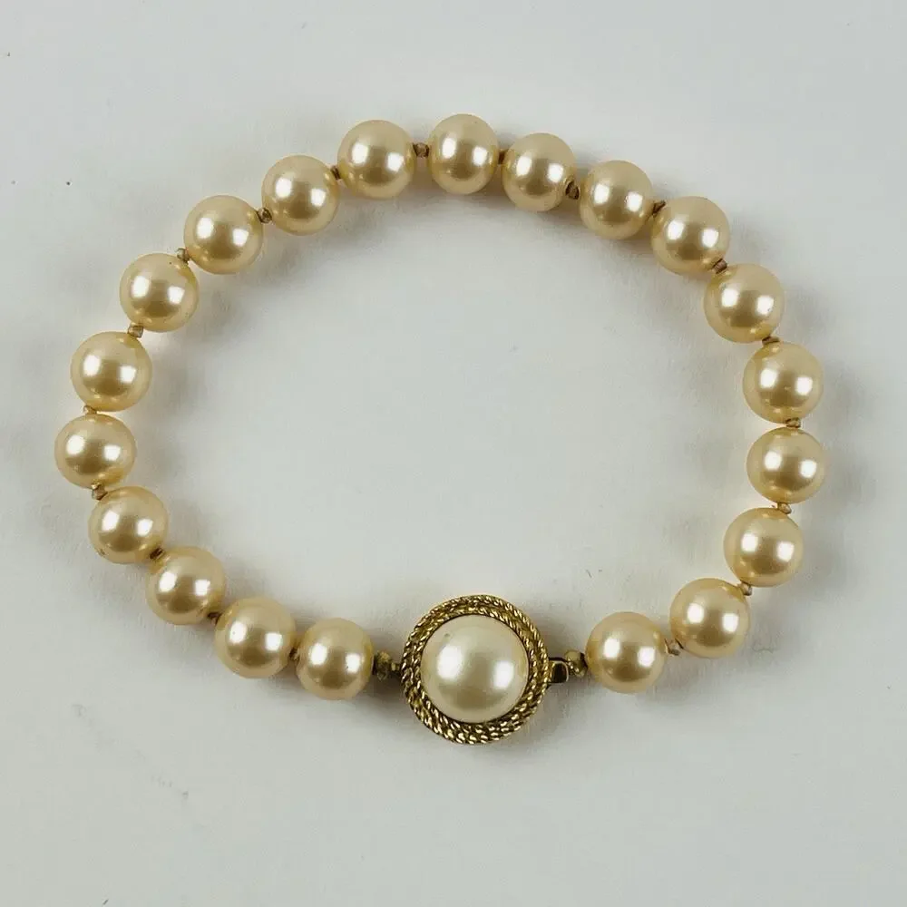 Vintage Signed Crown Trifari Gold Tone Metal Faux Pearl Beaded Bracelet Yellow